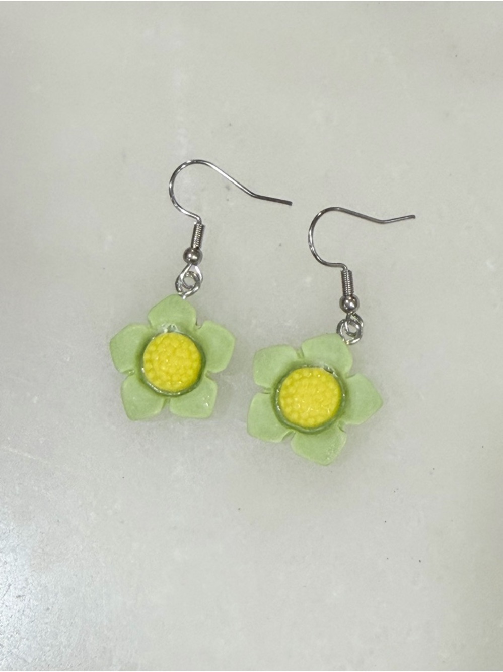 5 for $30 ✨ Cute Daisy Flower Dangle Earring Green Yellow Floral Kawaii Spring